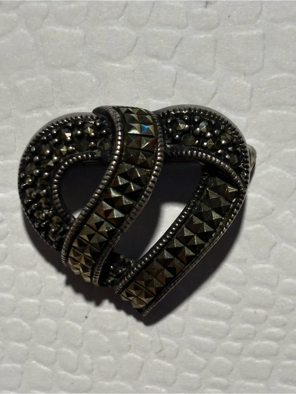 Vintage Sterling Silver Marcasite Open Heart Brooch Pin Interlocking Ribbon